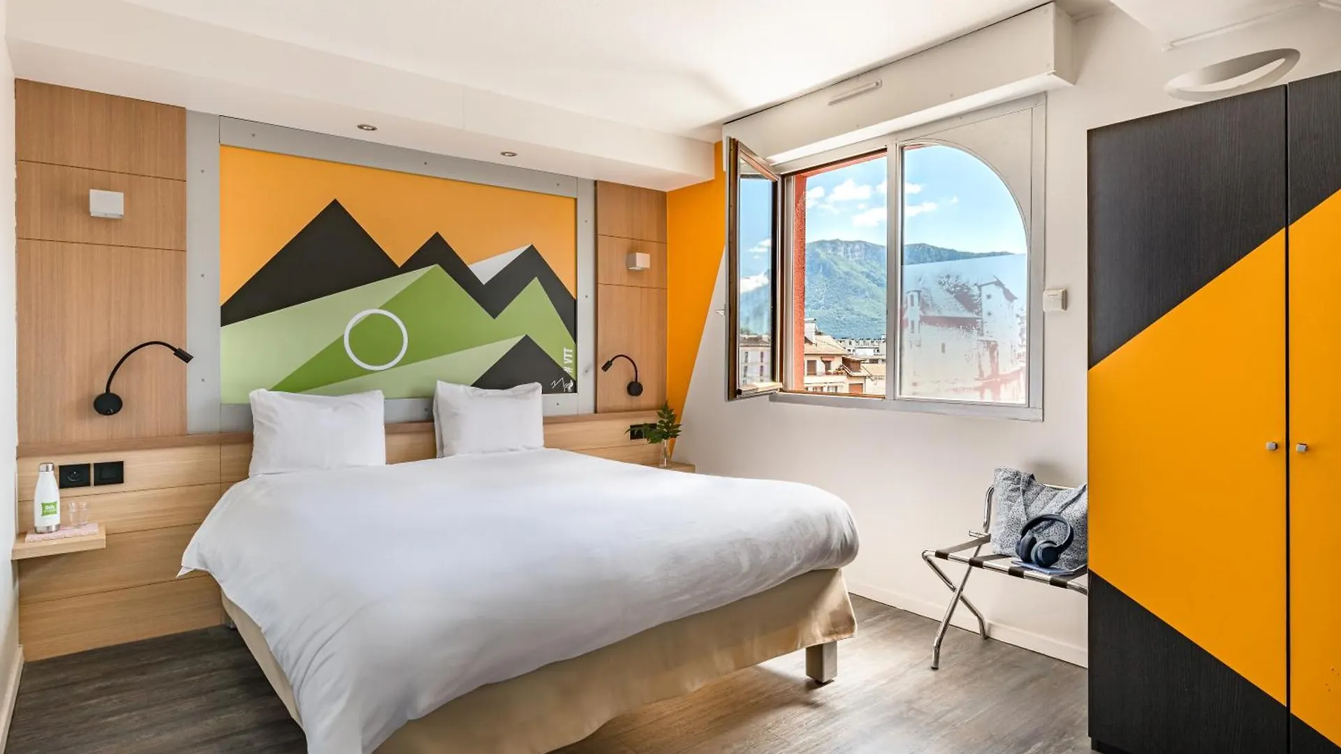 Ibis Styles Annecy Centre Gare Hotel 3*,  France
