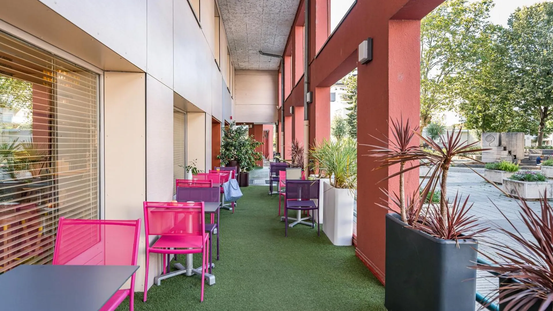 Ibis Styles Annecy Centre Gare Hotel 3*,